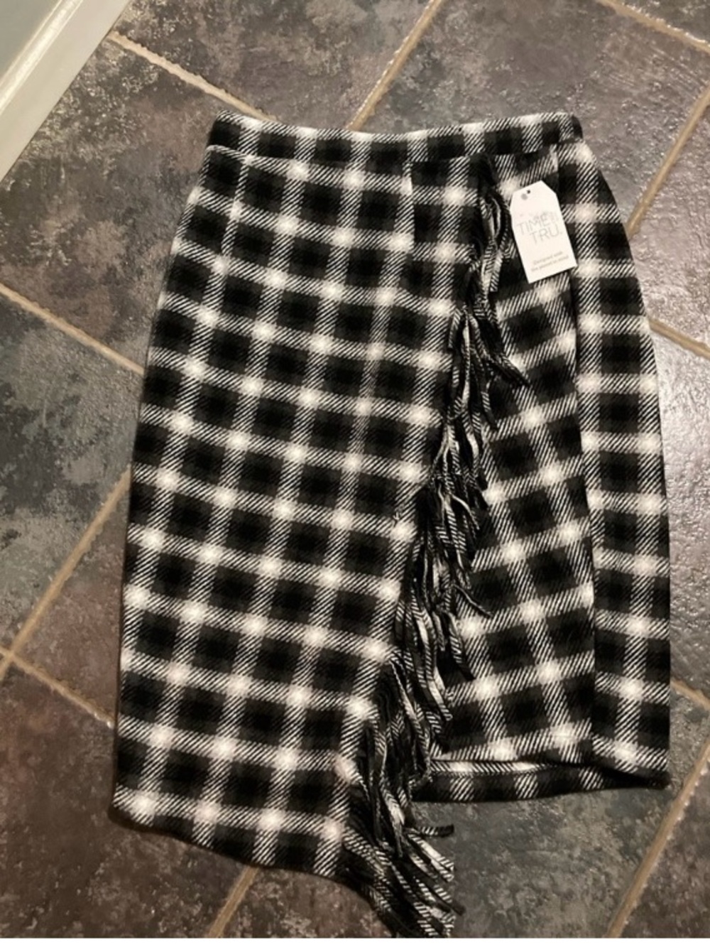 Time and Tru Black and White Plaid Wool Fringe Pencil Skirt Women’s Size M